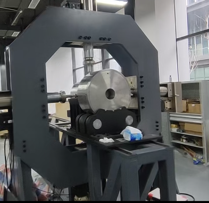 三轴压驱注水吞吐实验装置